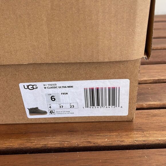 UGG Classic Ultra Mini Forest Night USA Women Size 6/UK 4/EU 37 - Picture 14 of 15